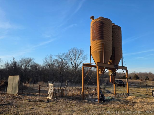 13285 S Oktaha Road W, Oktaha, OK 74450