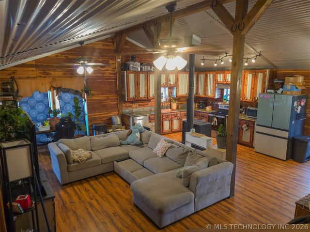 13285 S Oktaha Road W, Oktaha, OK 74450