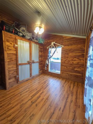 13285 S Oktaha Road W, Oktaha, OK 74450