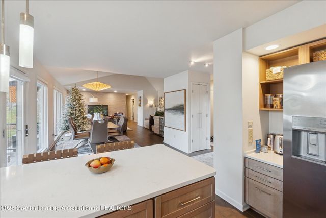 4.5 Locust Lane, Lansing, MI 48911