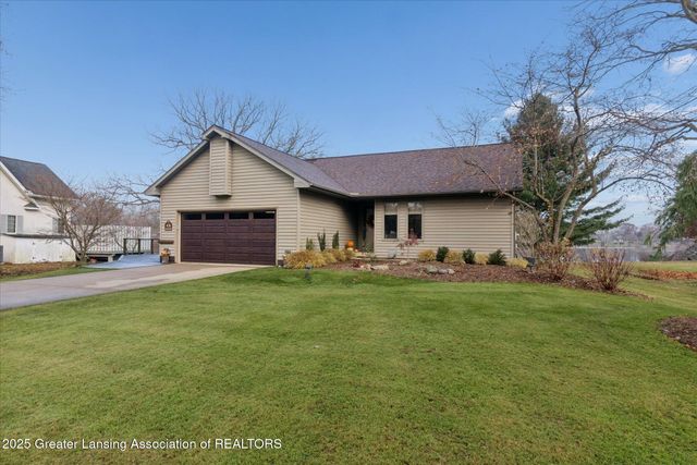 4.5 Locust Lane, Lansing, MI 48911