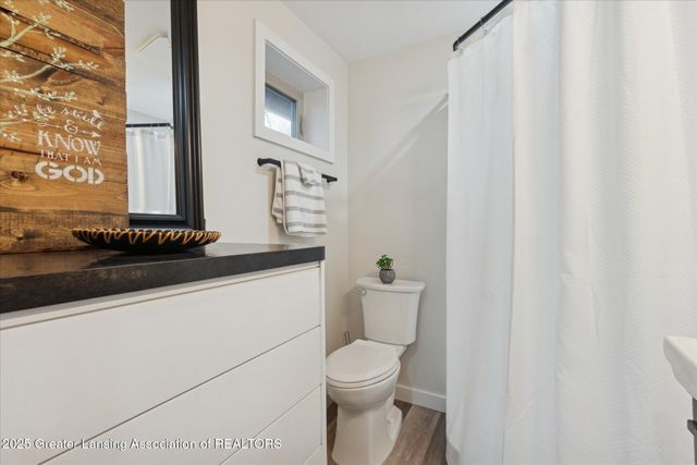 4.5 Locust Lane, Lansing, MI 48911