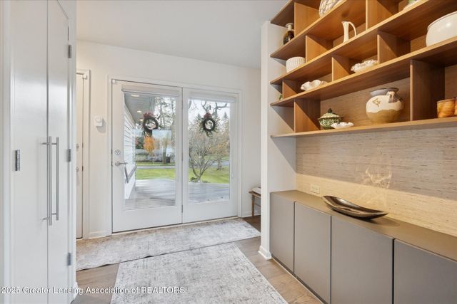 4.5 Locust Lane, Lansing, MI 48911