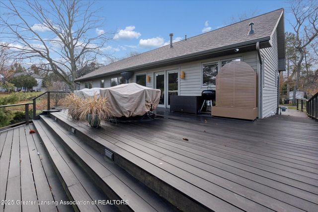 4.5 Locust Lane, Lansing, MI 48911