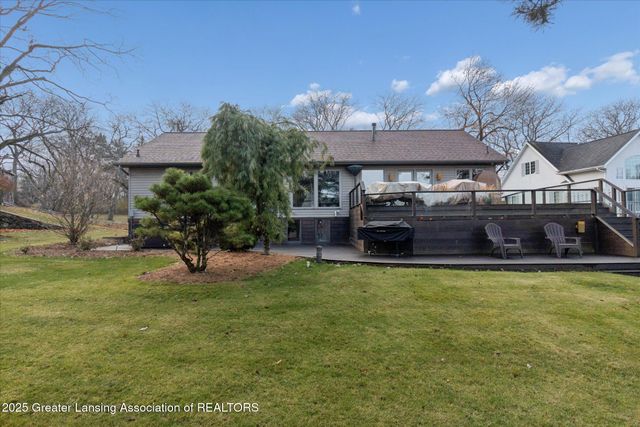 4.5 Locust Lane, Lansing, MI 48911