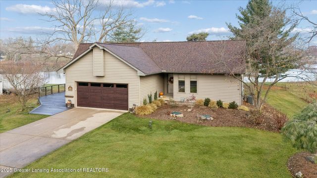 4.5 Locust Lane, Lansing, MI 48911