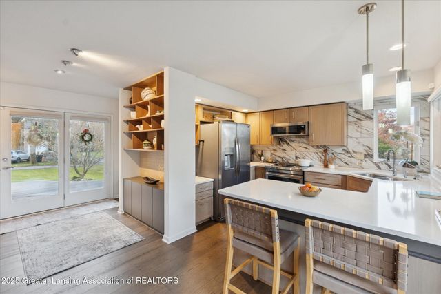 4.5 Locust Lane, Lansing, MI 48911