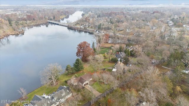 4.5 Locust Lane, Lansing, MI 48911