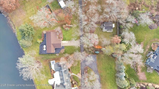 4.5 Locust Lane, Lansing, MI 48911