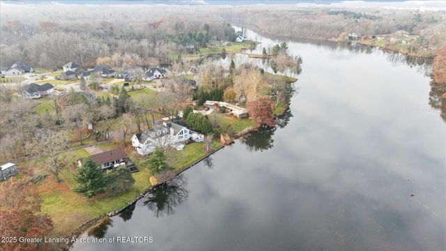 4.5 Locust Lane, Lansing, MI 48911