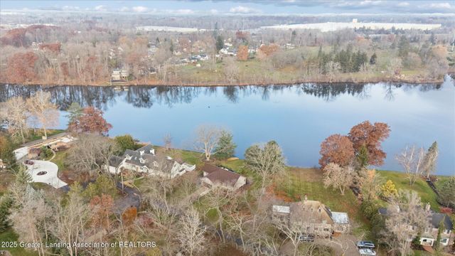 4.5 Locust Lane, Lansing, MI 48911