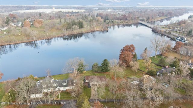 4.5 Locust Lane, Lansing, MI 48911