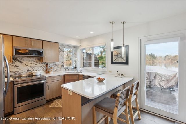 4.5 Locust Lane, Lansing, MI 48911