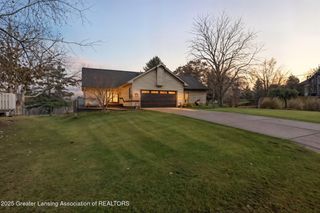 4.5 Locust Lane, Lansing, MI 48911