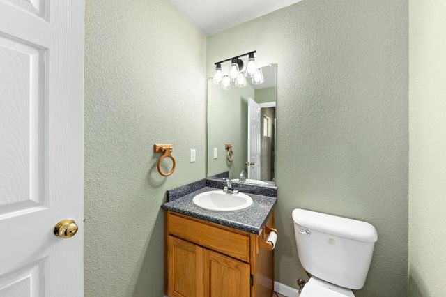 842 W 14th Street, Medford, OR 97501