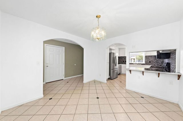 842 W 14th Street, Medford, OR 97501