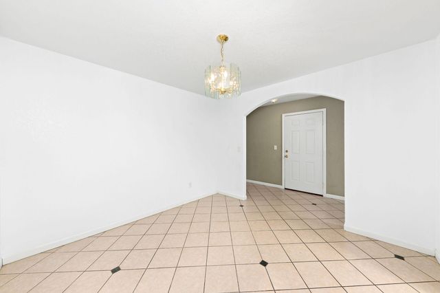 842 W 14th Street, Medford, OR 97501