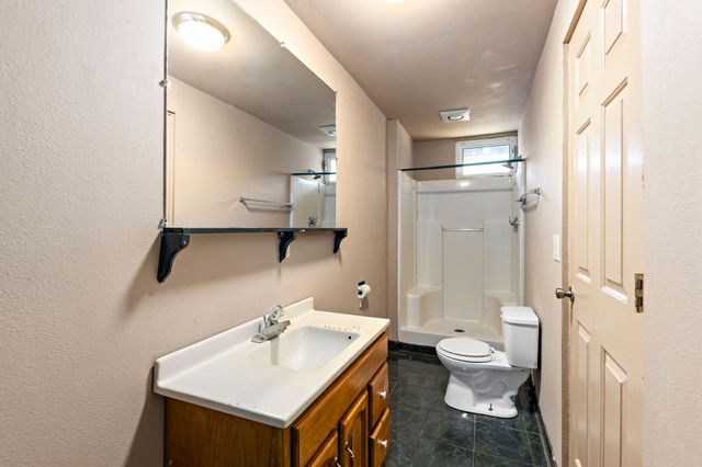 842 W 14th Street, Medford, OR 97501