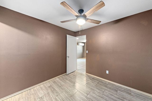 842 W 14th Street, Medford, OR 97501