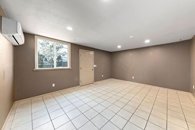 842 W 14th Street, Medford, OR 97501