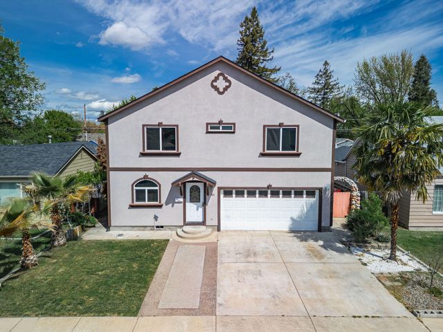 842 W 14th Street, Medford, OR 97501