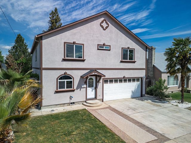 842 W 14th Street, Medford, OR 97501