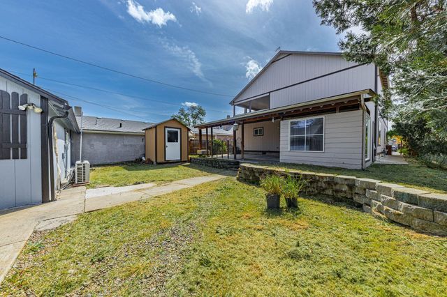 842 W 14th Street, Medford, OR 97501