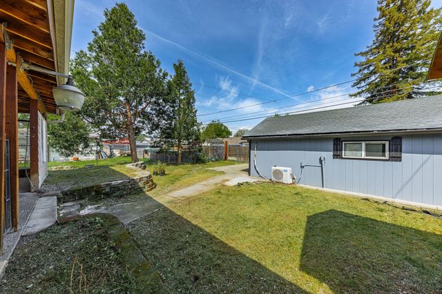 842 W 14th Street, Medford, OR 97501