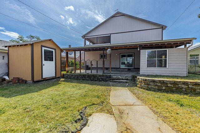 842 W 14th Street, Medford, OR 97501