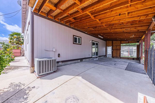 842 W 14th Street, Medford, OR 97501