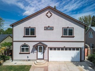 842 W 14th Street, Medford, OR 97501