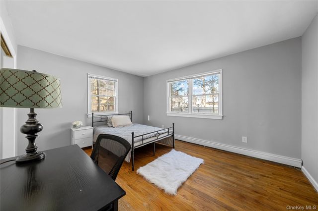 165 5th Street, Saint James, NY 11780