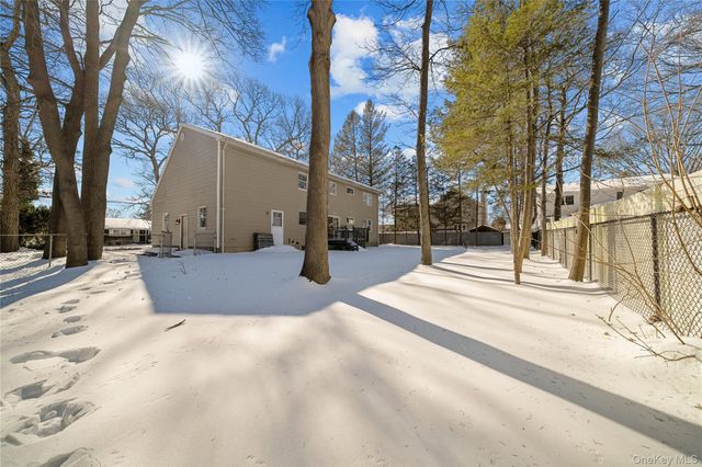 165 5th Street, Saint James, NY 11780