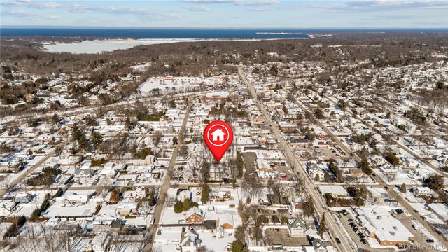 165 5th Street, Saint James, NY 11780