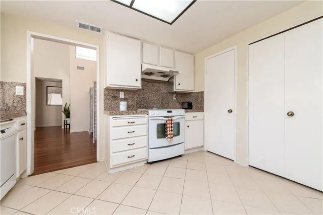 9 Morena 28, Irvine, CA 92612