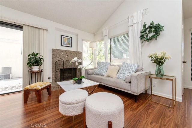 9 Morena 28, Irvine, CA 92612