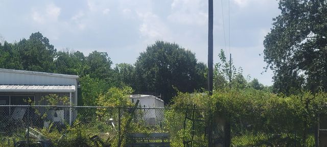 10455 Fm 1960 E, Dayton, TX 77535