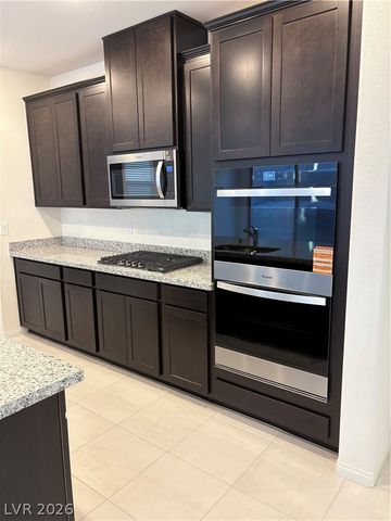 101 Silver Run Lane, Las Vegas, NV 89138