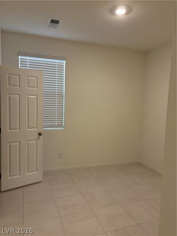 101 Silver Run Lane, Las Vegas, NV 89138