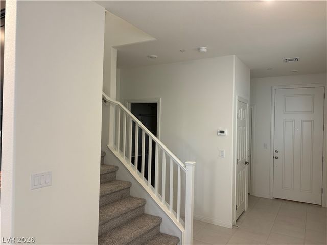 101 Silver Run Lane, Las Vegas, NV 89138