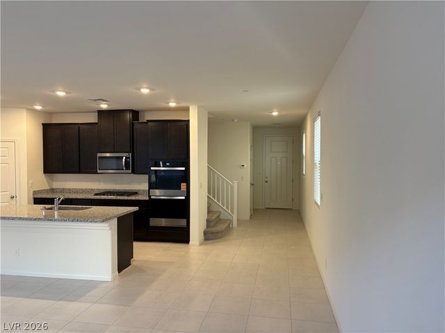 101 Silver Run Lane, Las Vegas, NV 89138