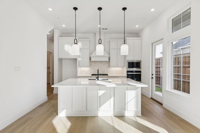4444 Burge Avenue, Frisco, TX 75033