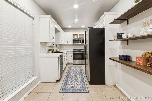 10632 E Dogwood Court, Claremore, OK 74019