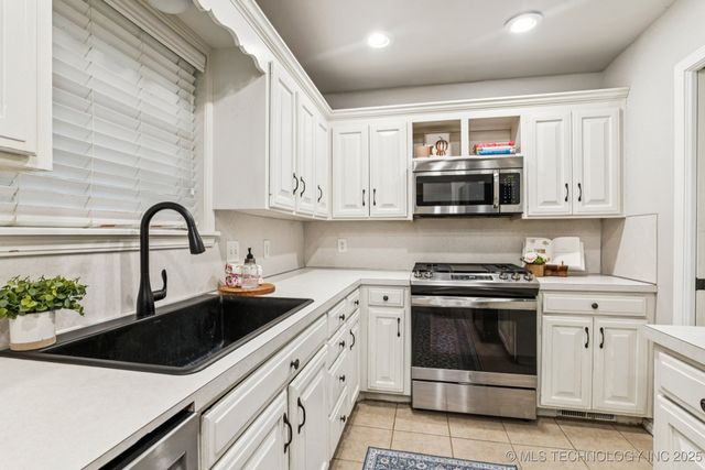 10632 E Dogwood Court, Claremore, OK 74019