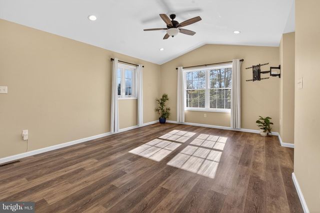 2021 EVERGREEN DR, Tamaqua, PA 18252