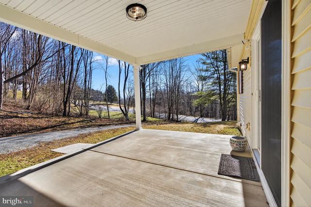 2021 EVERGREEN DR, Tamaqua, PA 18252