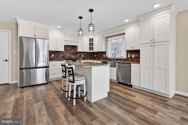 2021 EVERGREEN DR, Tamaqua, PA 18252