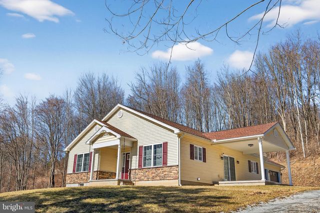 2021 EVERGREEN DR, Tamaqua, PA 18252