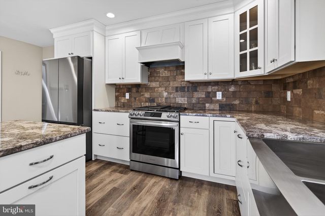 2021 EVERGREEN DR, Tamaqua, PA 18252