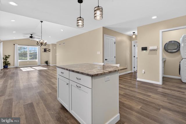 2021 EVERGREEN DR, Tamaqua, PA 18252